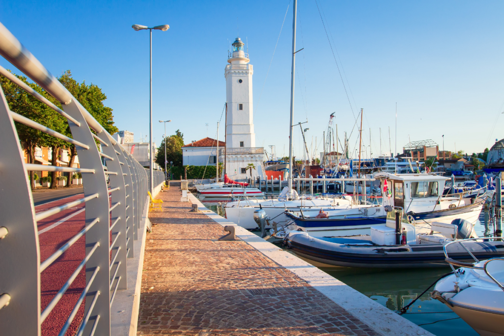 dal porto di Riccione alla Darsena di Rimini